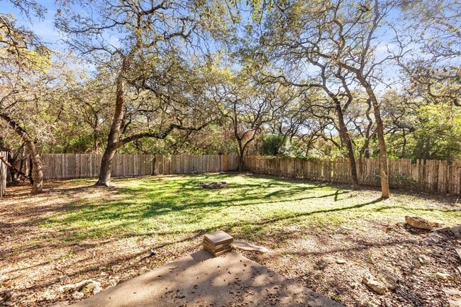 Building Photo - 9807 Hundred Oaks Cir