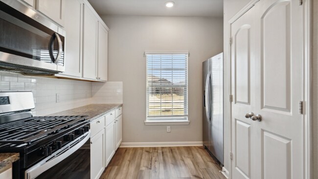 Building Photo - 408 Harbor Oaks Dr