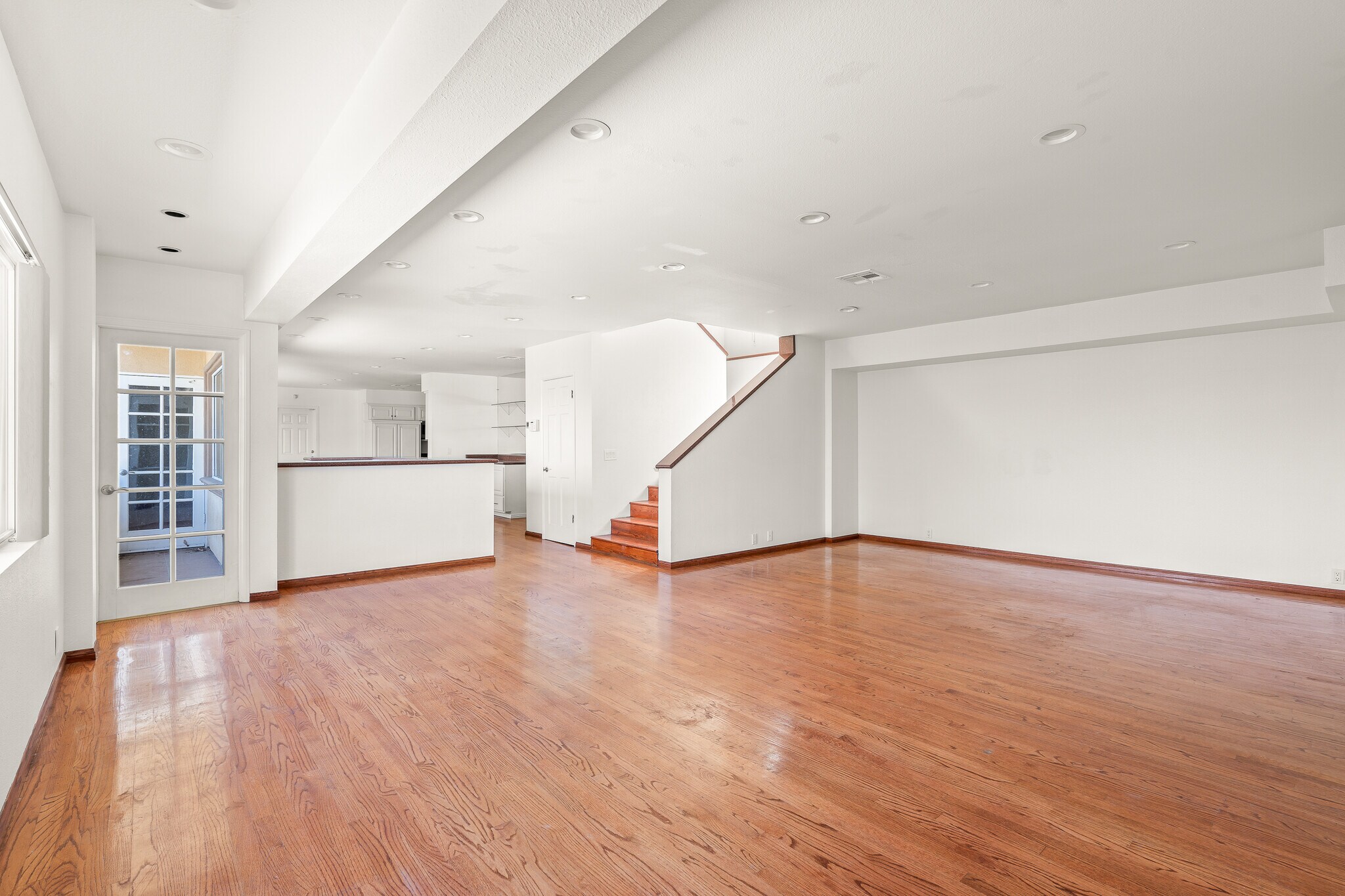 Building Photo - 3962 Oakfield Dr