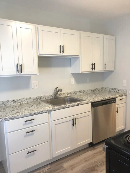 kitchen - 206 N Normal St