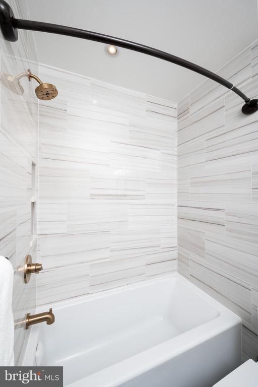 Building Photo - 1316 8th St NW