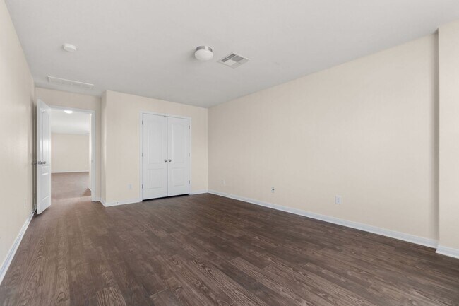 Building Photo - Sweson Farm Charmer!!!