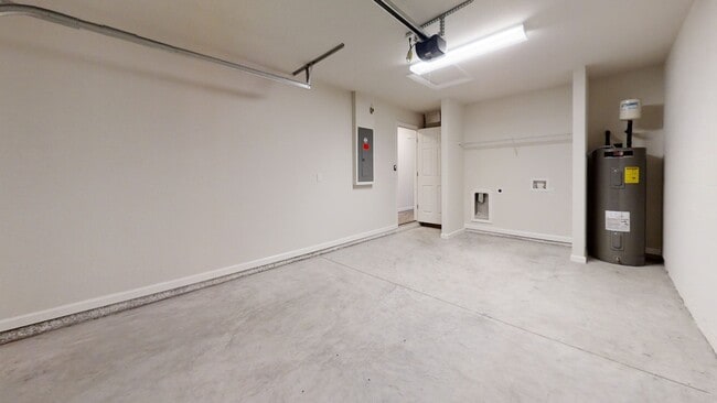 Building Photo - 177 Plainview Dr