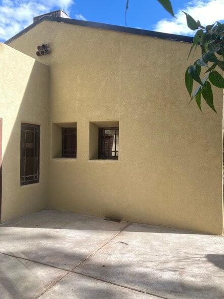 Building Photo - 609 6th St