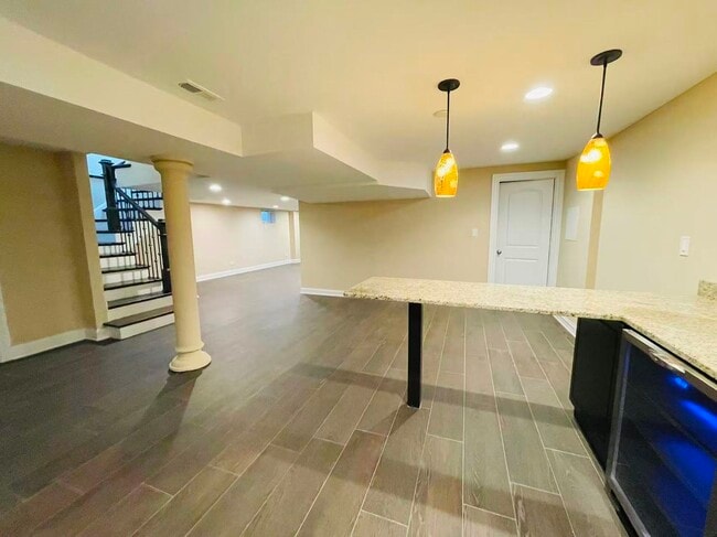 Building Photo - 406 S Lauder Ln