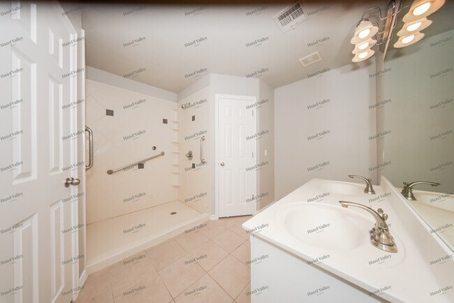 Building Photo - 2323 Box Turtle Way