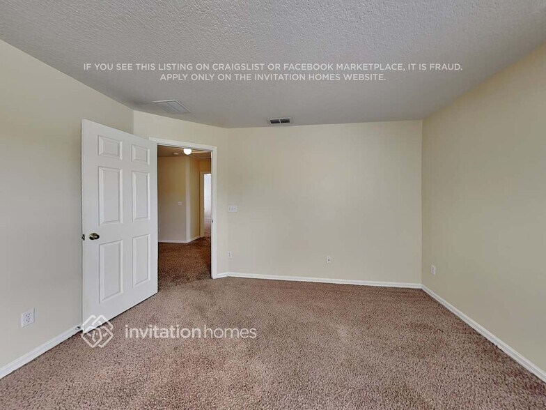 Building Photo - 1356 Maumee St