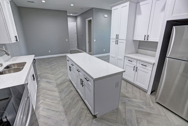 Building Photo - CALVADA VALLEY U3 - Galaxy Street