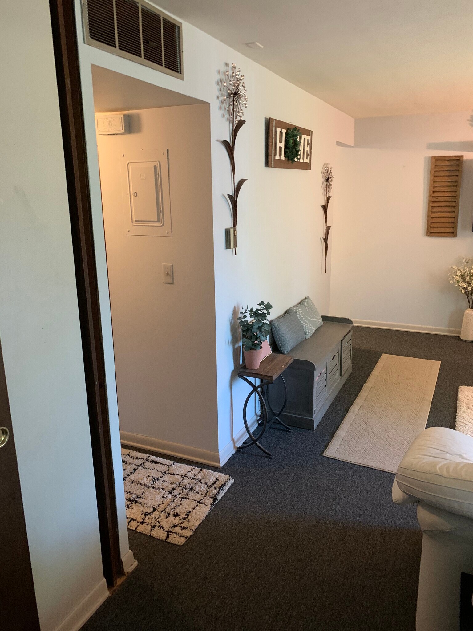 Building Photo - 24 Lynch St