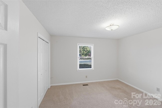 Building Photo - 1607 McFarland Dr