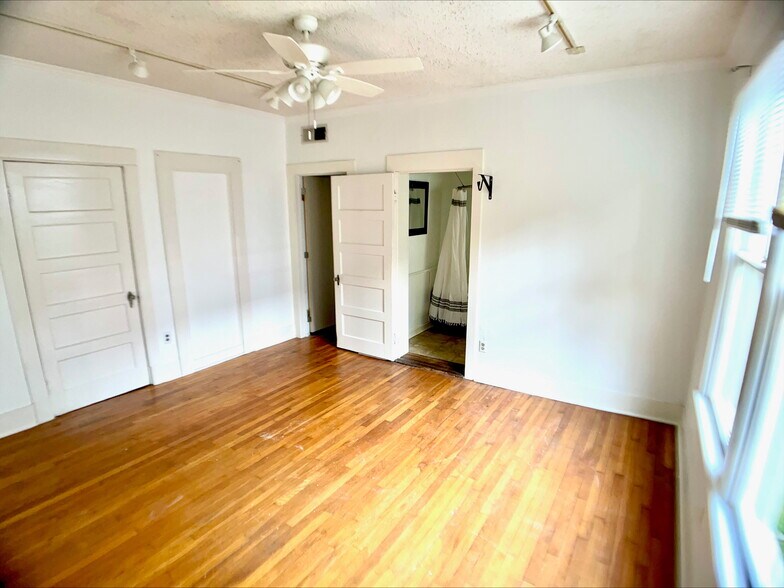 Building Photo - 601 Louisiana Ave