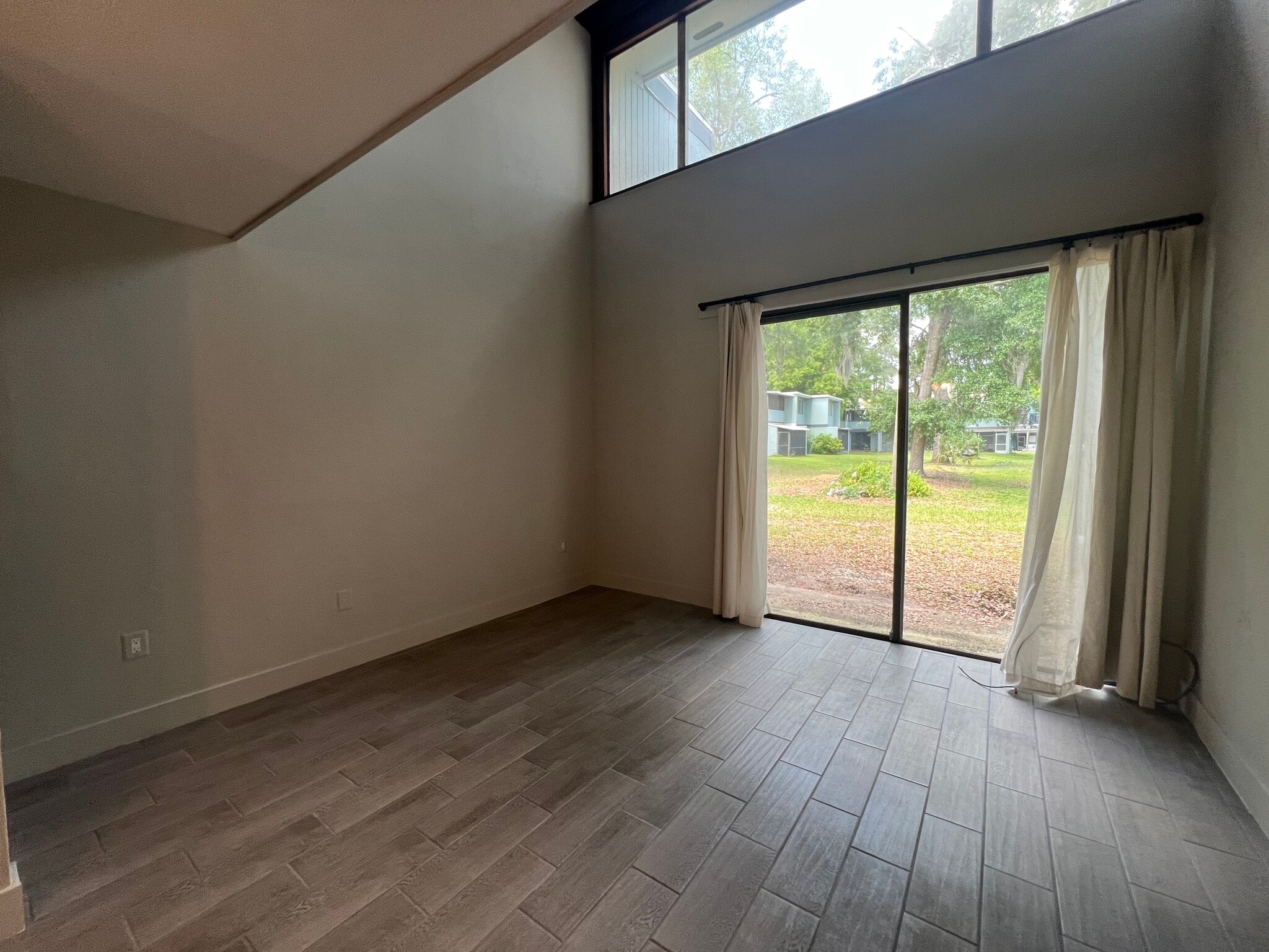 Building Photo - 711 SW 75th St