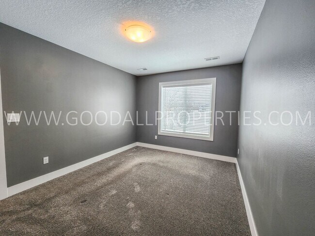 Building Photo - A Must See 4 Bedroom 3.5 Baths in Norwalk with a 3 Car Garage!!!