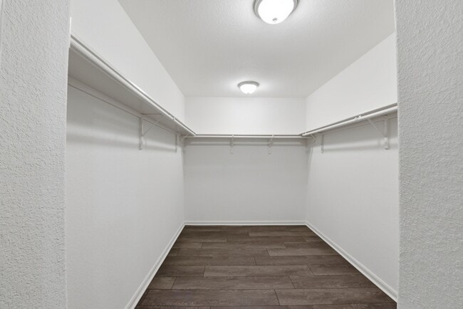 Building Photo - 2518 Boxwood Park