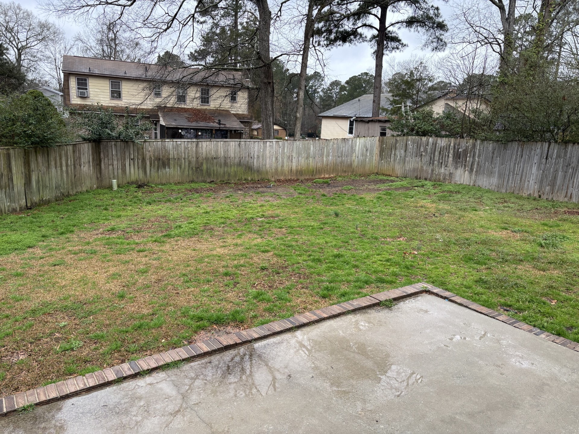 Building Photo - 532 Kenton Dr