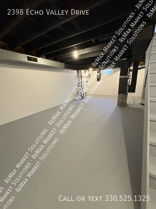 Building Photo - 2398 Echo Valley Dr