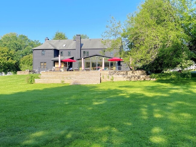 Building Photo - 13209 Lantern Hollow Dr