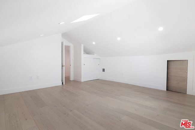 Building Photo - 4612 Franklin Ave