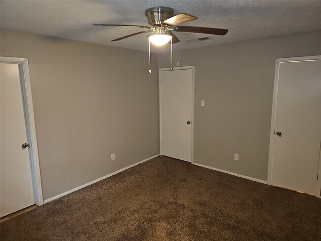 Building Photo - 4430 McCleester Dr