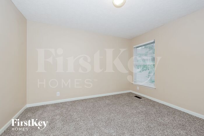 Building Photo - 525 Forest Pointe Pl