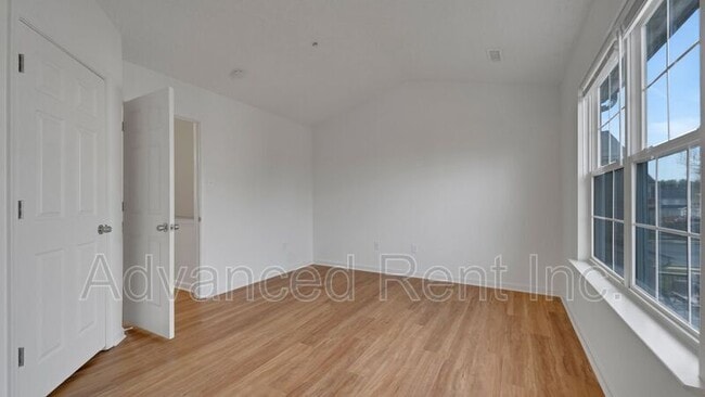 Building Photo - 1404 Roman Ridge Way