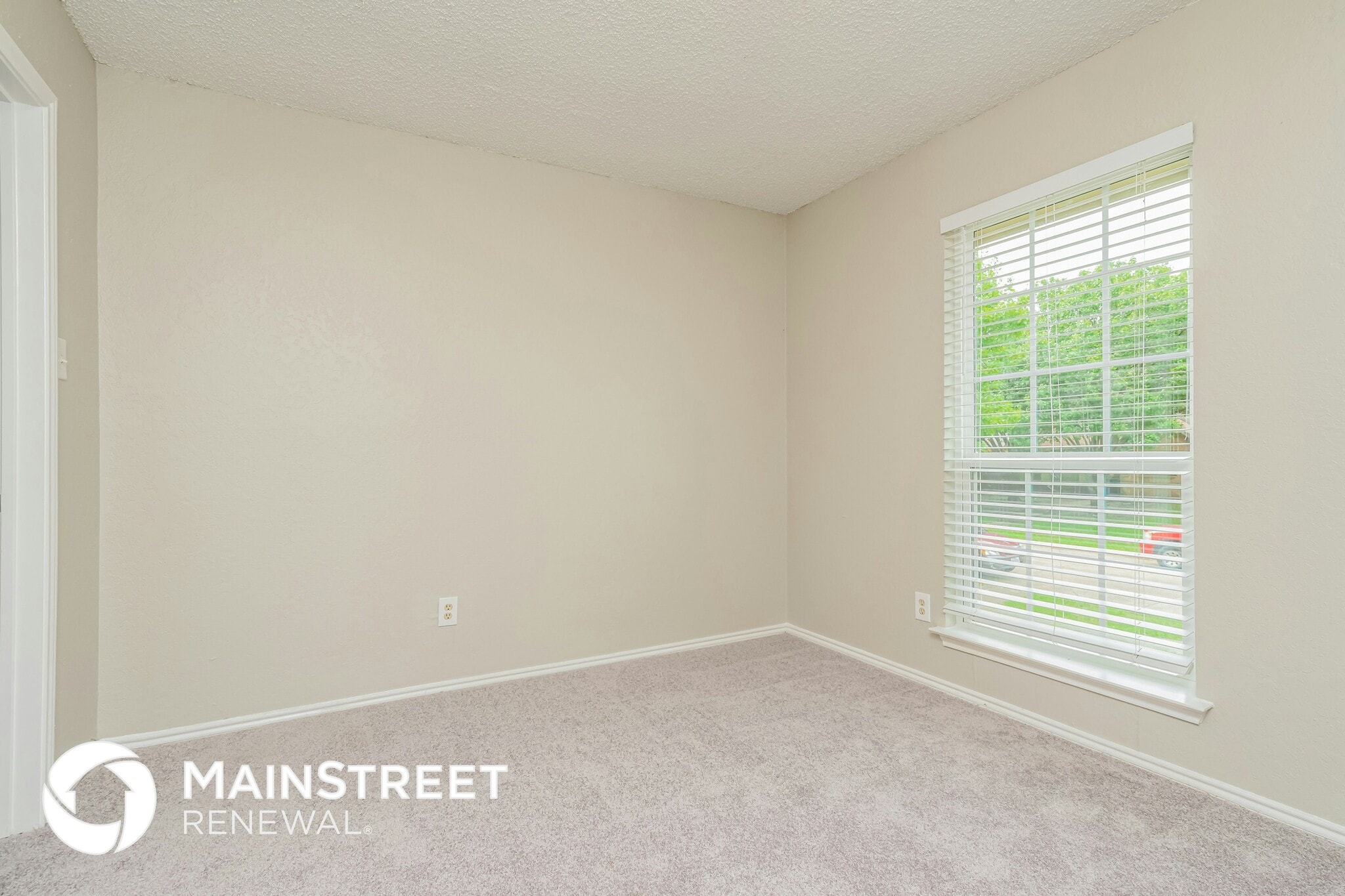 Building Photo - 1412 Hackamore St