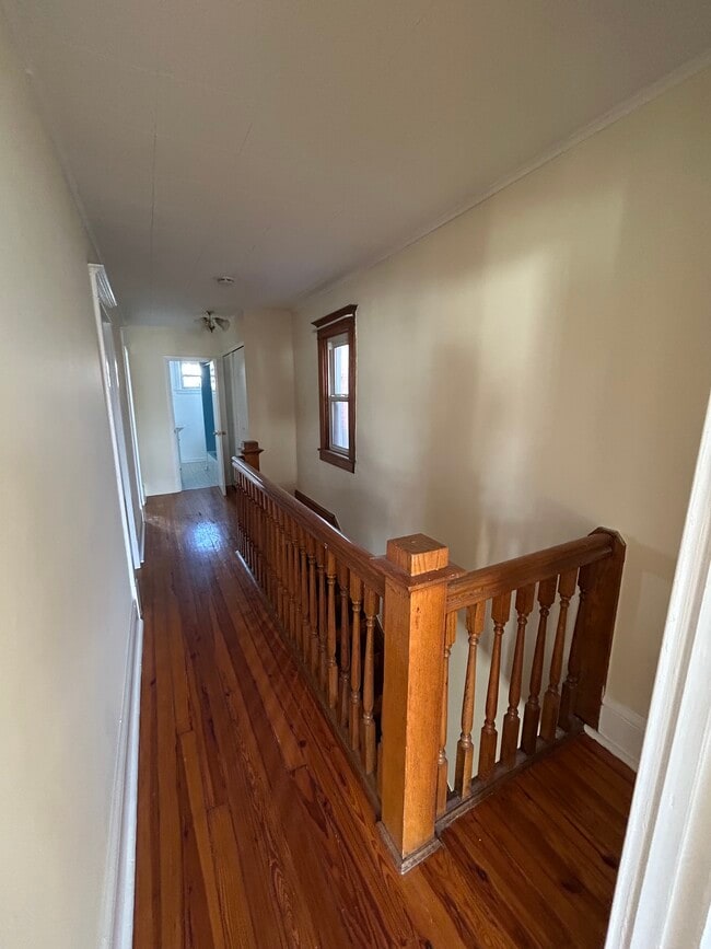 Building Photo - 33 Weber St