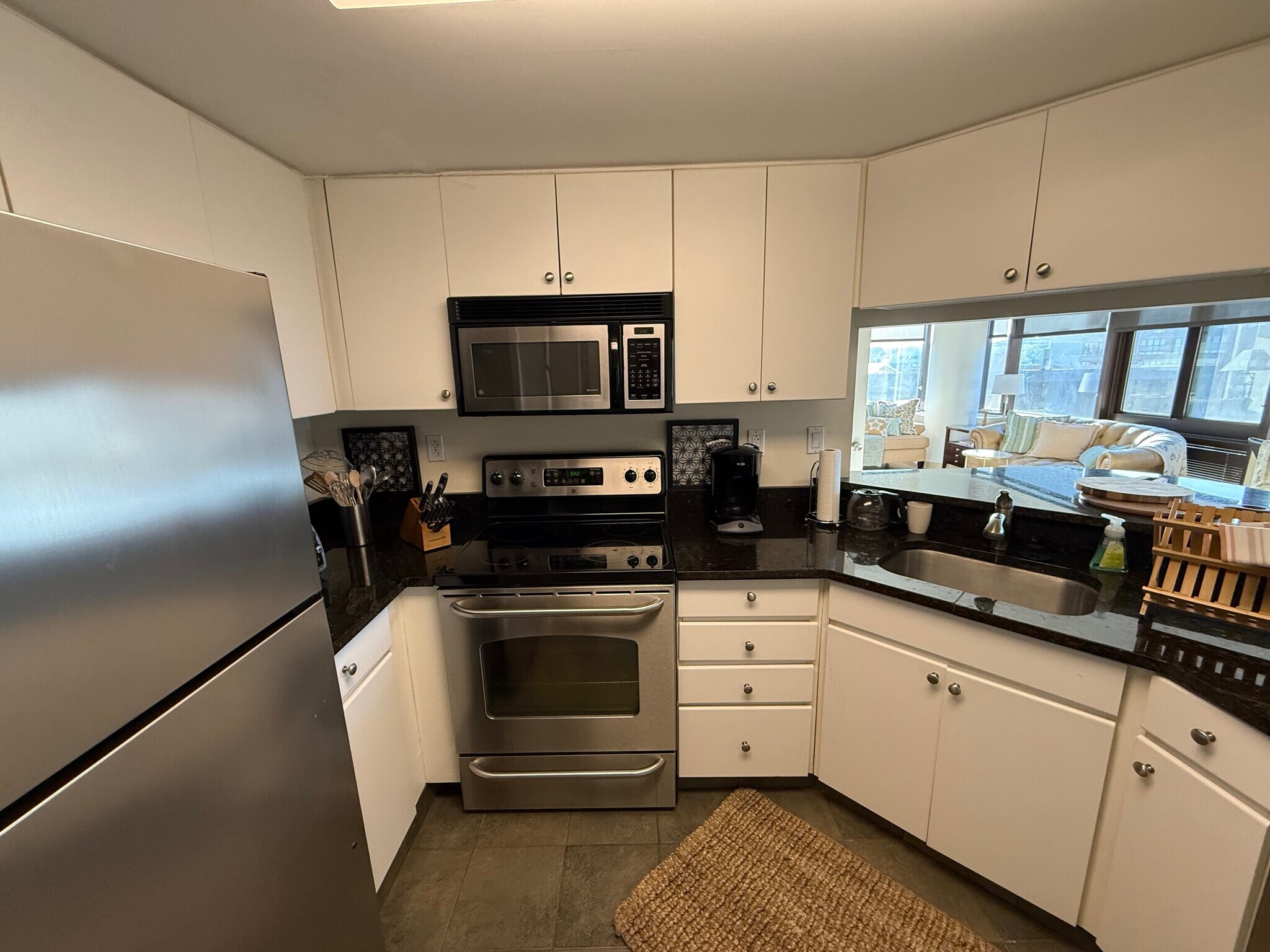 Building Photo - 127 Greyrock Pl