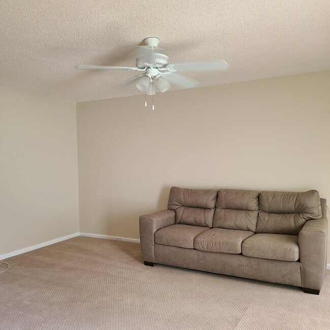 Building Photo - 417 Mansfield I