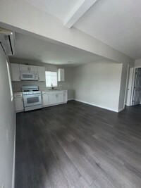 Building Photo - 4734 E 57th St