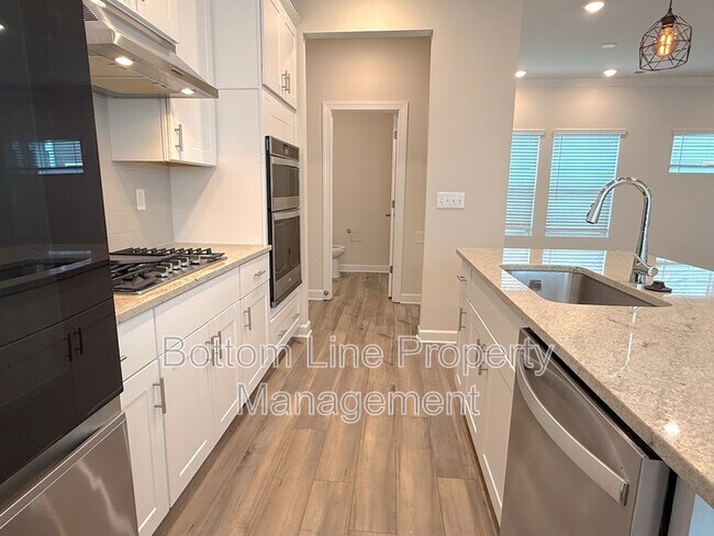 Building Photo - 629 Cranford Dr