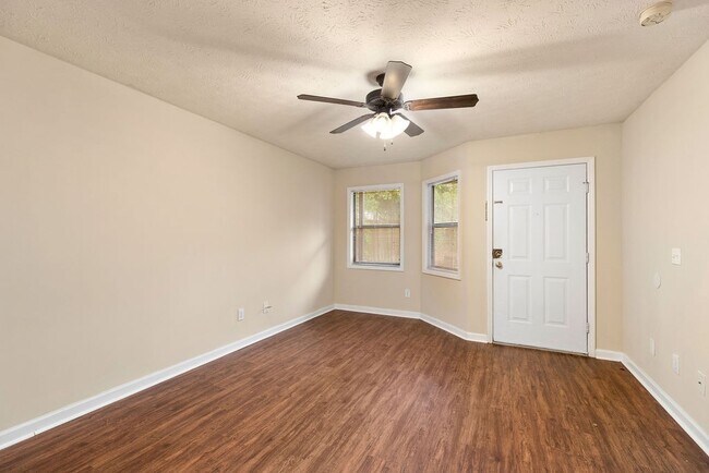 Interior Photo - Allenwood Apartments
