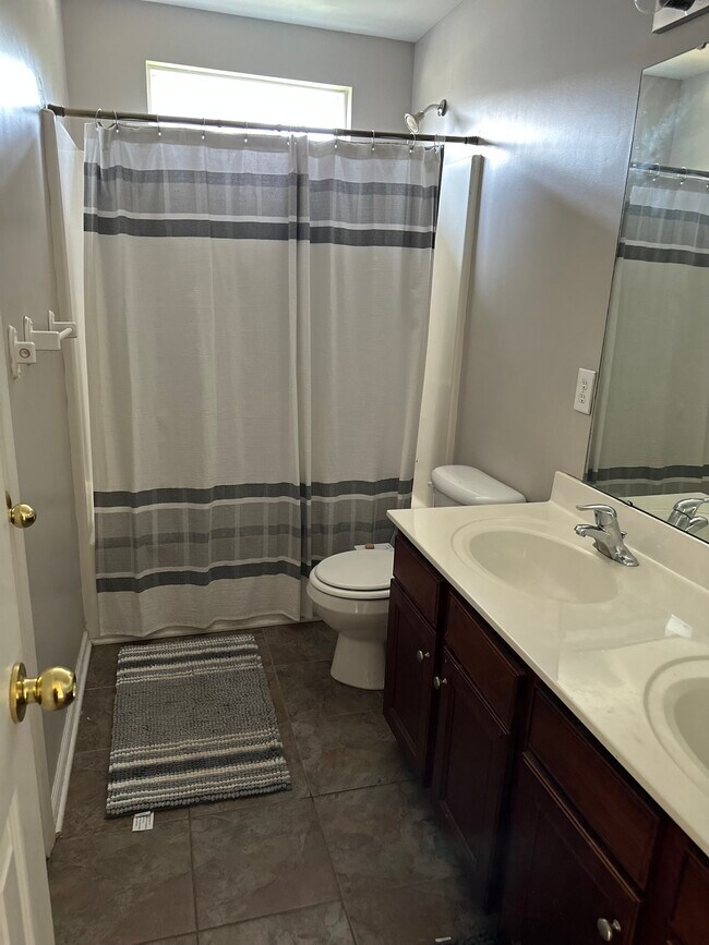 Building Photo - 15037 Taylor Ridge Ln