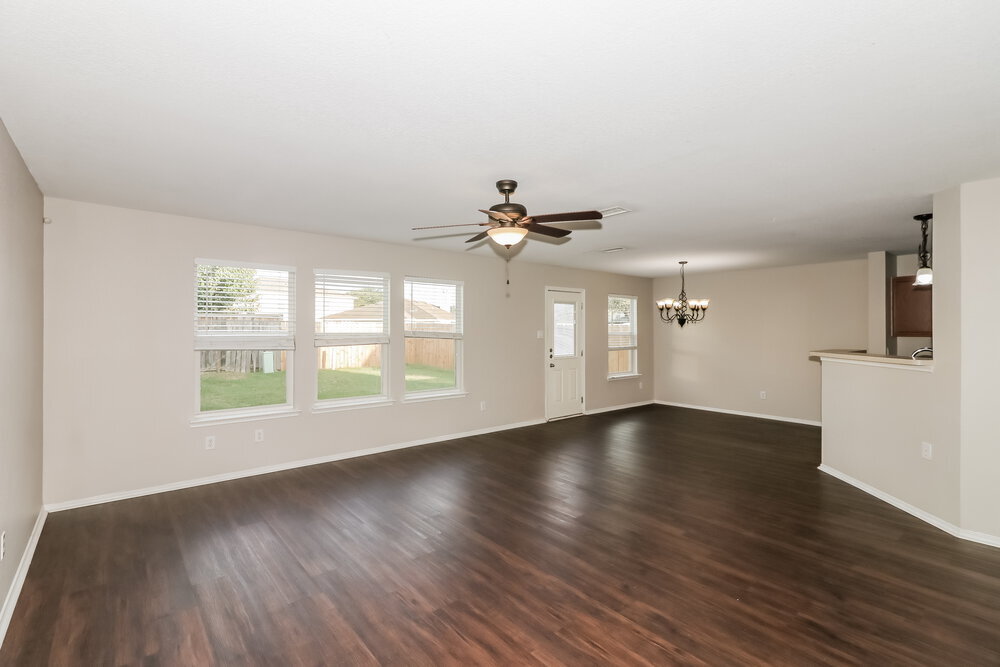 Building Photo - 16406 Chandler Ridge Ln