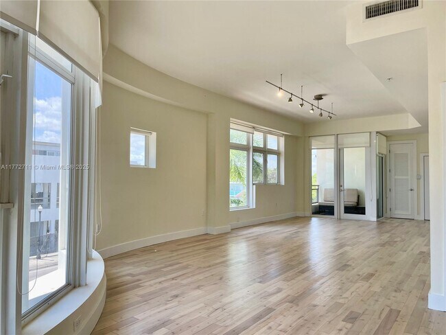Building Photo - 6701 Biscayne Blvd