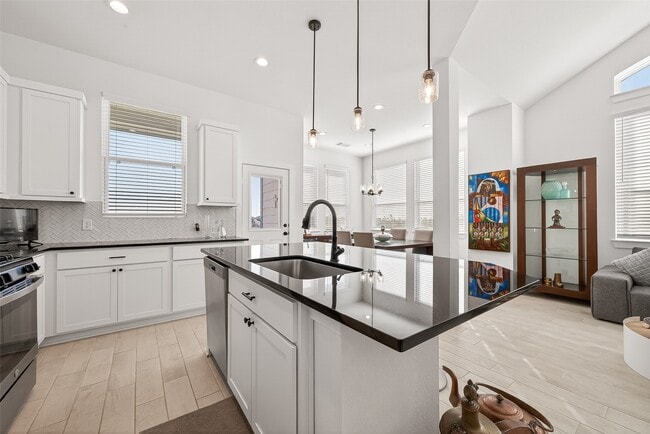 Building Photo - 21163 Medina River Dr