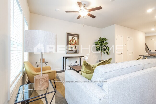 Building Photo - 1116 Simmons Bnd Ct