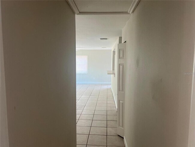 Building Photo - 4101 Kalwit Ln