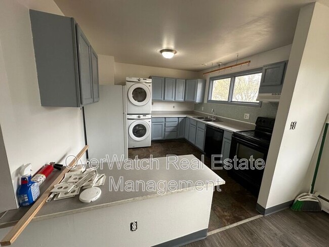 Building Photo - 3706 Iowa Dr