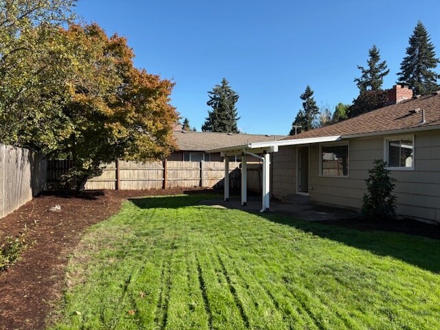 Building Photo - 2285 Oakway Terrace