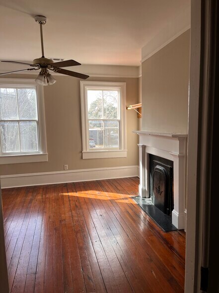 Building Photo - 318 W Bolton St