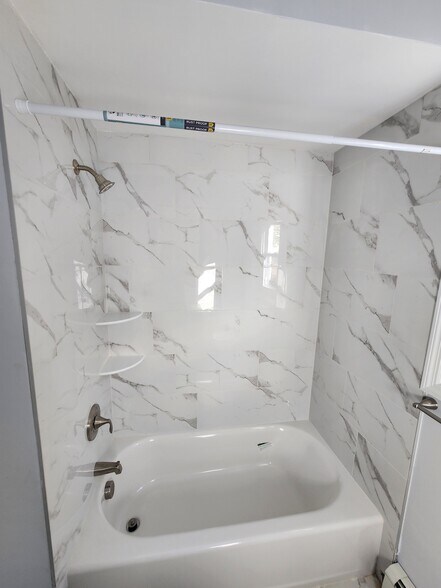 Building Photo - 344 Miltonia St