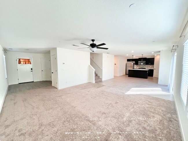 Building Photo - Spacious, Modern 4-Bedroom 2.5 Bath Home plus Den, Prime Location! With Solar!