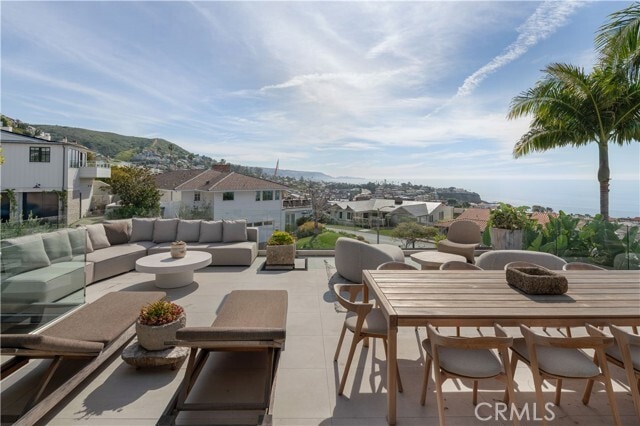 Building Photo - 998 Emerald Bay