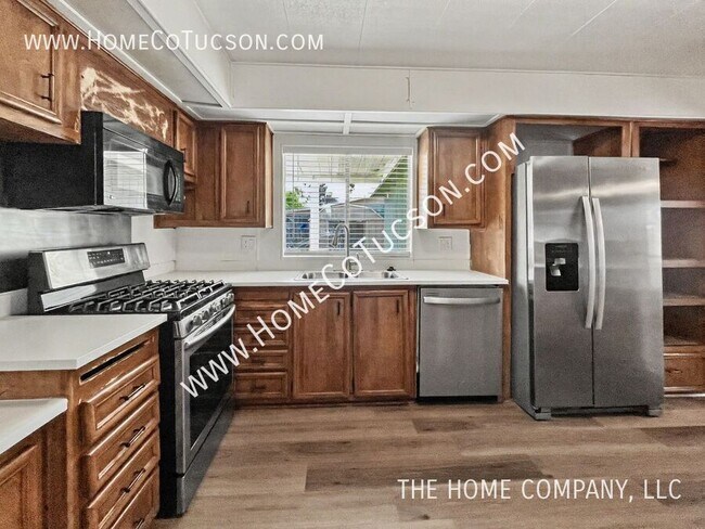 Building Photo - 2548 E Glenn St