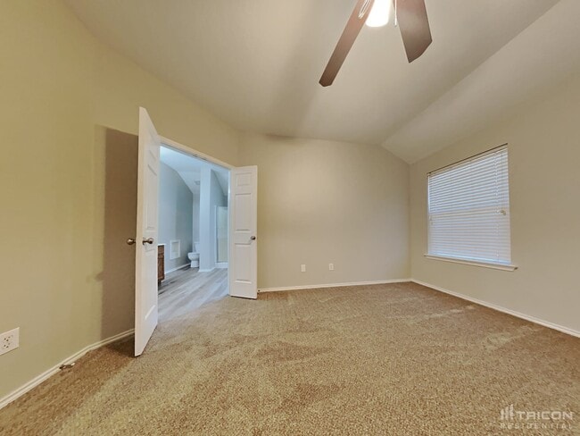 Building Photo - 13233 Evergreen Dr
