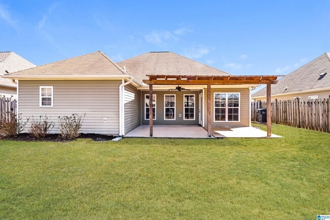 Building Photo - 4964 Stonecreek Way