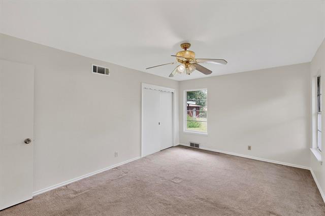 Building Photo - 2612 Ashley Dr