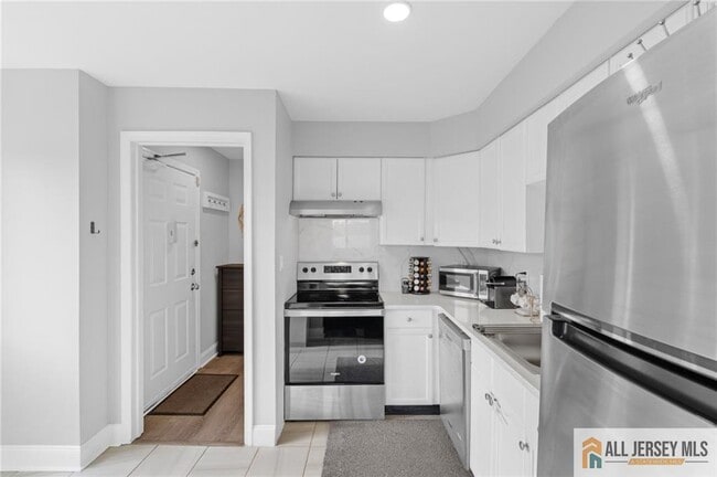 Building Photo - 3001 Revere Ct