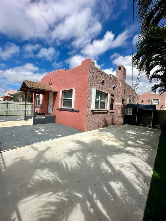 Building Photo - 1773 NW 19th St